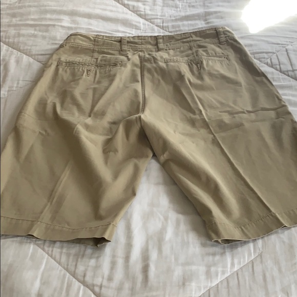 Men’s shorts - Picture 2 of 2